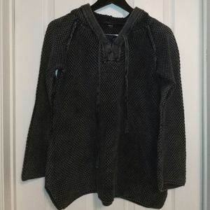 Cotton sweater with hood